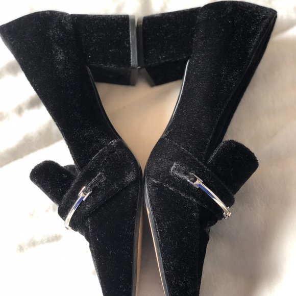 DKNY Black Velvet Pointy Toe Heels Size 7 - Picture 3 of 5